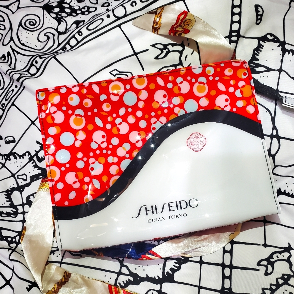 Shiseido Ginza Tokyo Limited Edition gift bag plus + goodies!